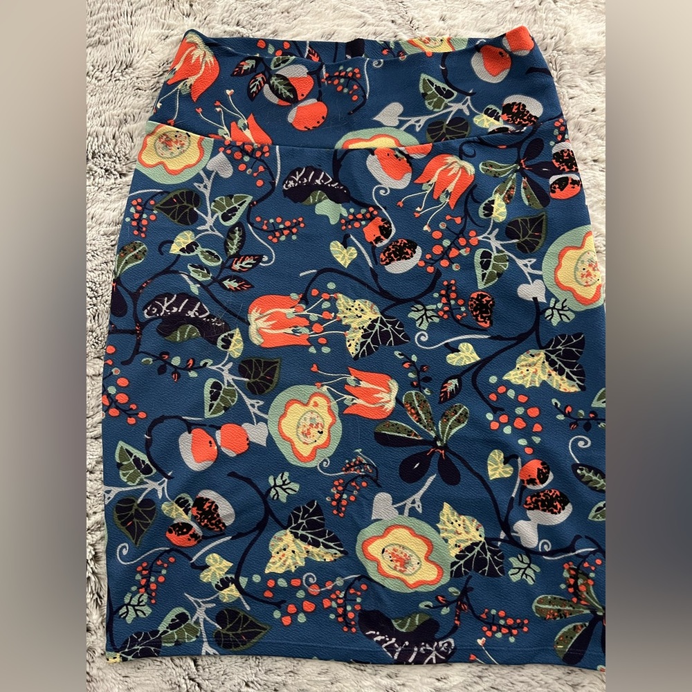 LuLaRoe “Cassie” Skirt -Medium